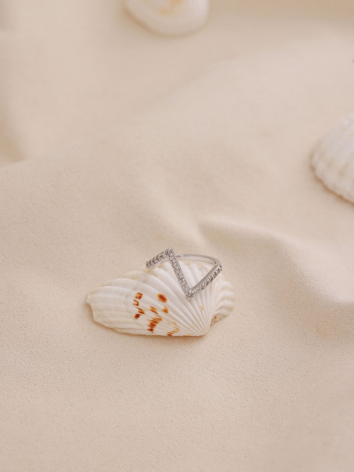 Humesha ZigZag Ring